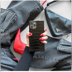 Flaunt SquareBlack Crocodile IPhone 16 Phone Case
